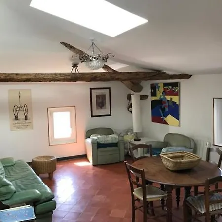 Place Du Village Haute Provence * Puimichel